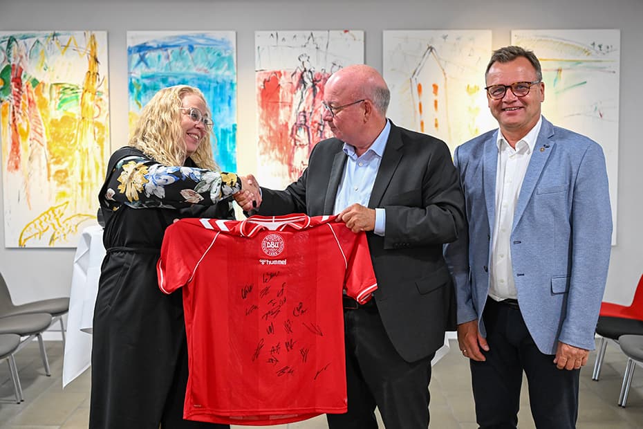 Fodbold skal hjælpe flere unge ind i fællesskaber – ny femårig aftale i Randers